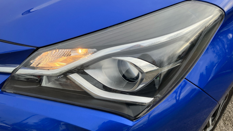 Toyota Yaris 1.5 VVT-i Icon Tech 5dr Petrol Hatchback